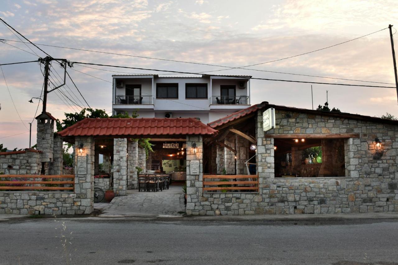 Theano Studios Paralia Sikias 外观 照片