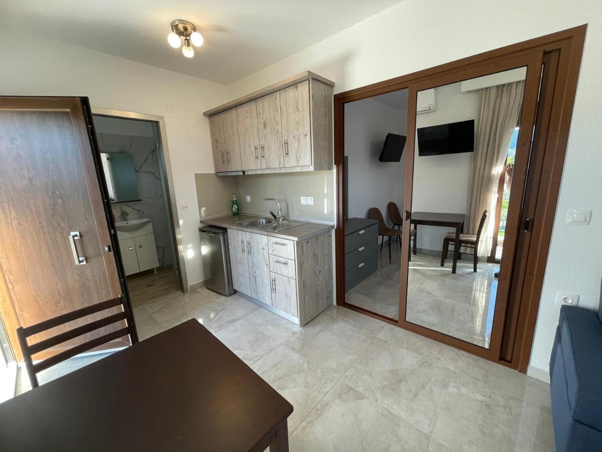Theano Studios Paralia Sikias 外观 照片
