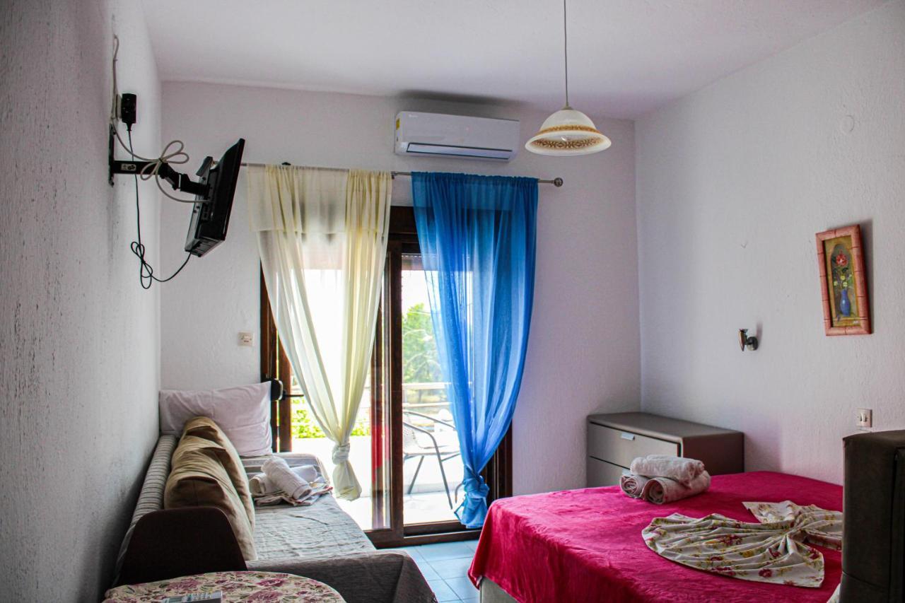 Theano Studios Paralia Sikias 外观 照片