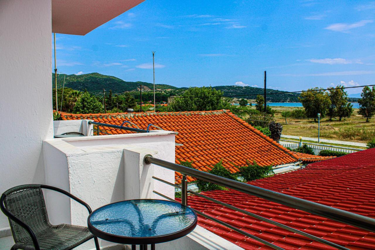 Theano Studios Paralia Sikias 外观 照片